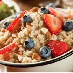 Buy 👍 Marcato Marga Mulino Grain Mill Chrome ⌛ -KitchenAid Shop 8346 marcato marga grain mill lifestyle oatmeal