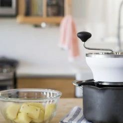 Budget ❤️ OXO Food Mill White ❤️ -KitchenAid Shop gg 1071478 11206000 11161000 9 blog